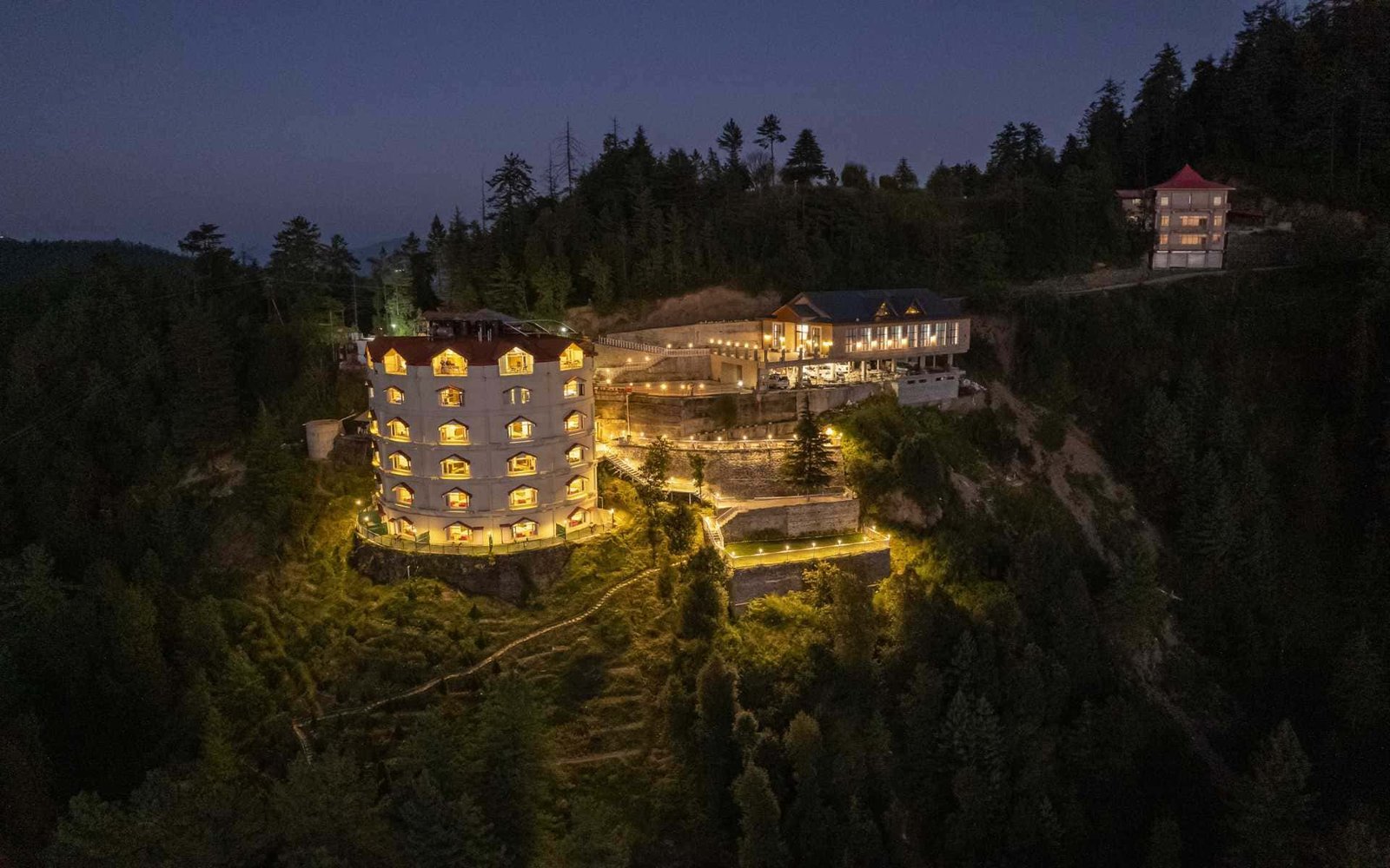 Pacific Resort Exterior