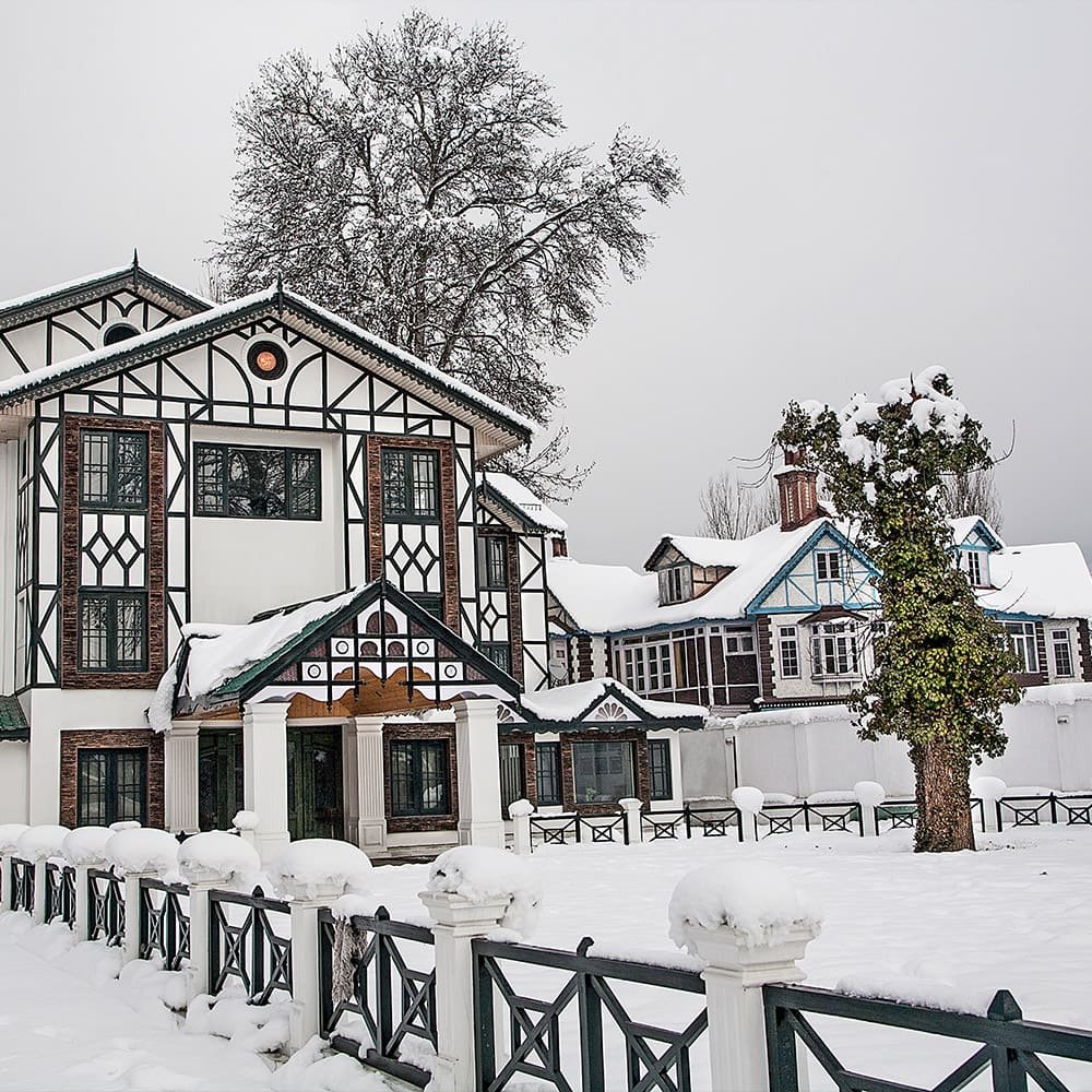 Hotel Facade (Day)