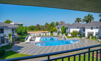 Deluxe Pool View Room