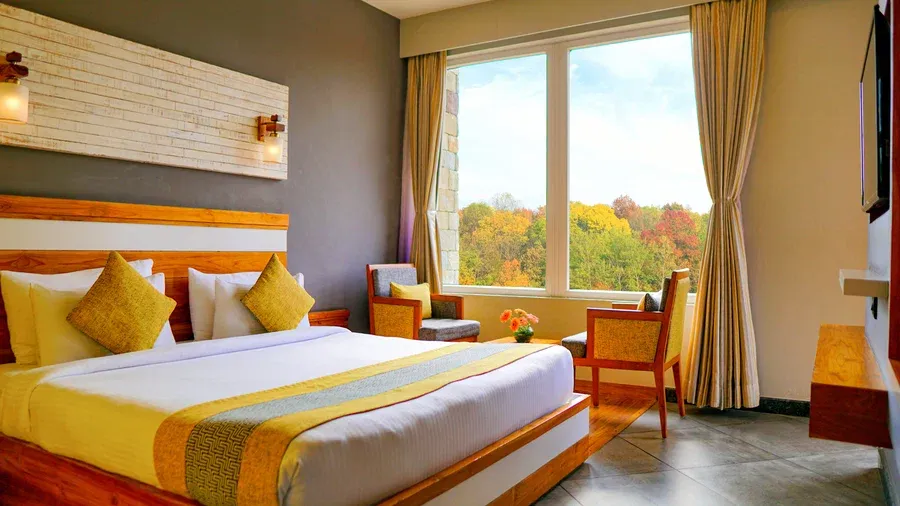 Pool View Suite