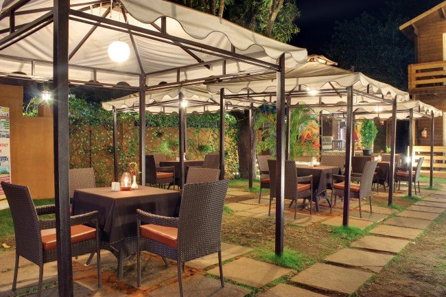 Pool Side Restaurant