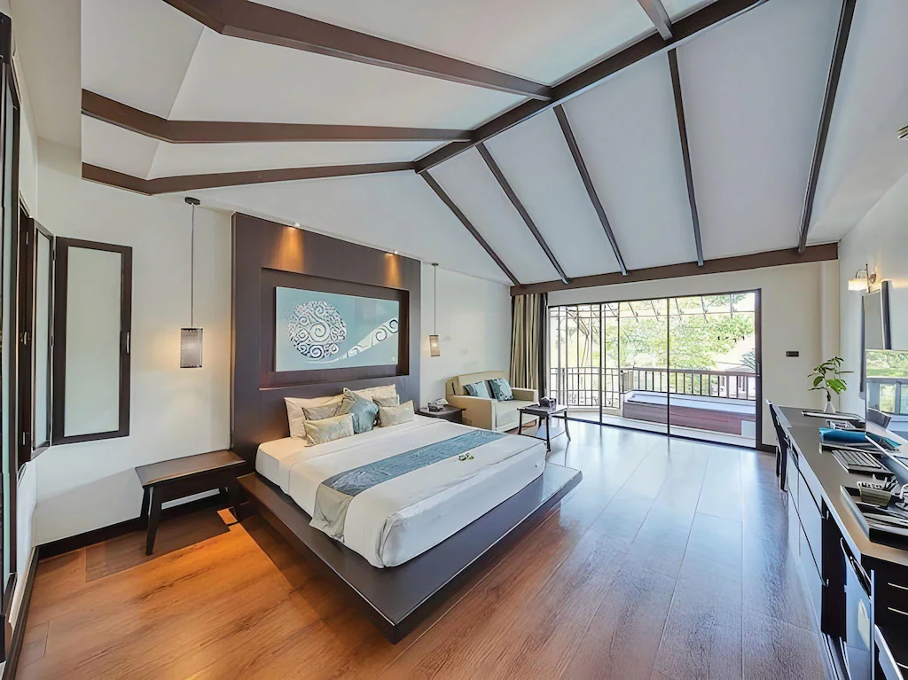 Deluxe Room with Private Balcony