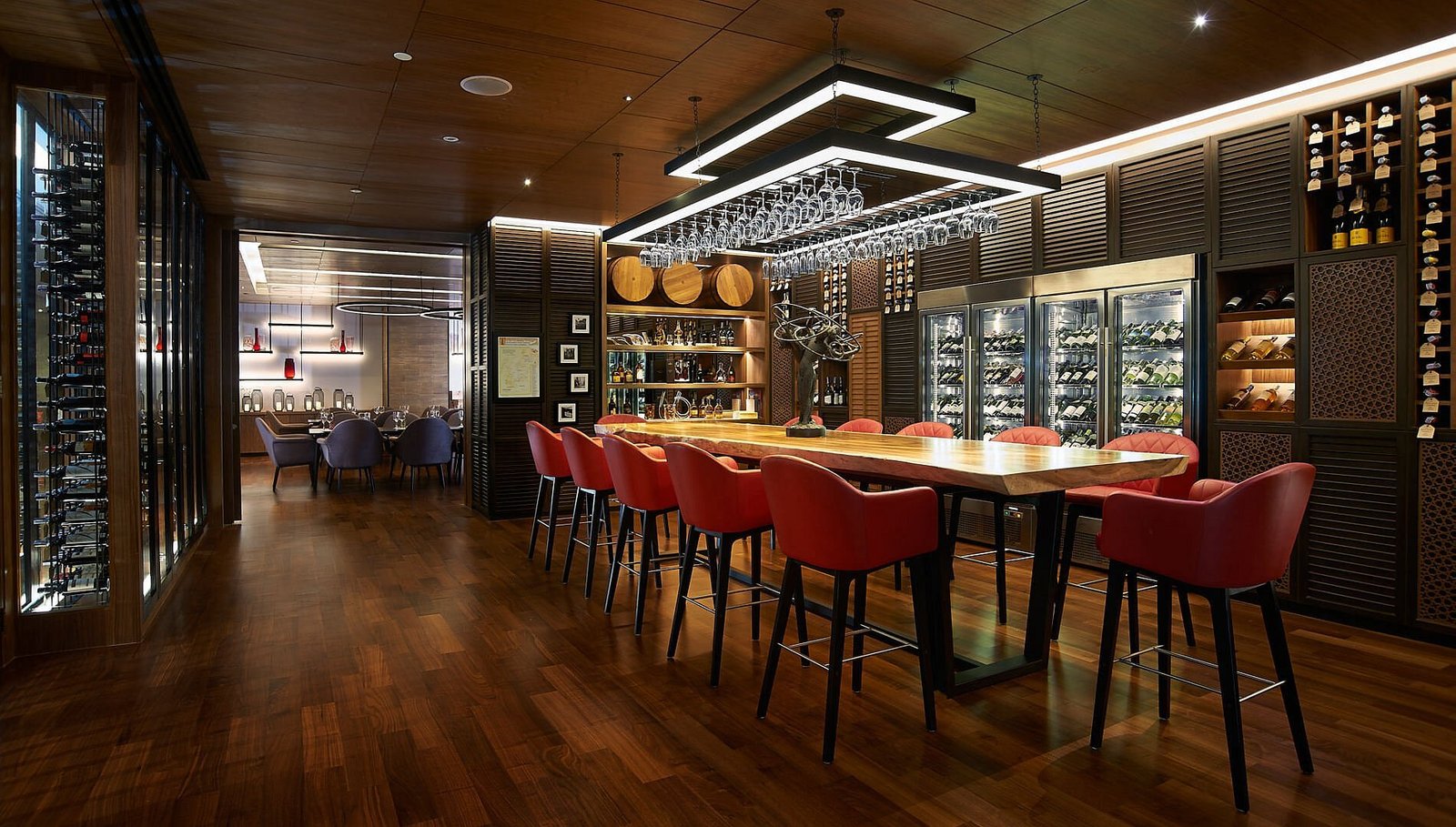 Elegant Main Lobby Reception and Executive Lounge