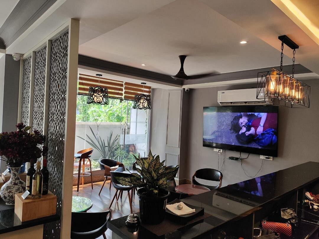 Relaxing Lounge & Bukhari Fire Space