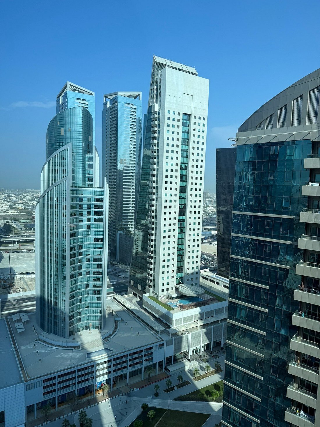 Park Regis Kris Kin Dubai Modern Tower Exterior