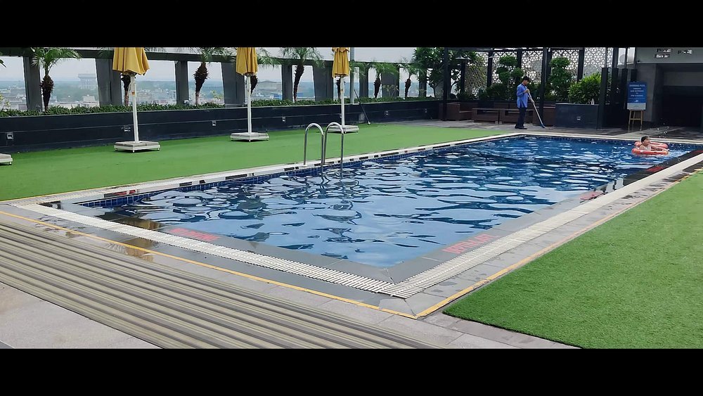 Crystal Sarovar Premiere View