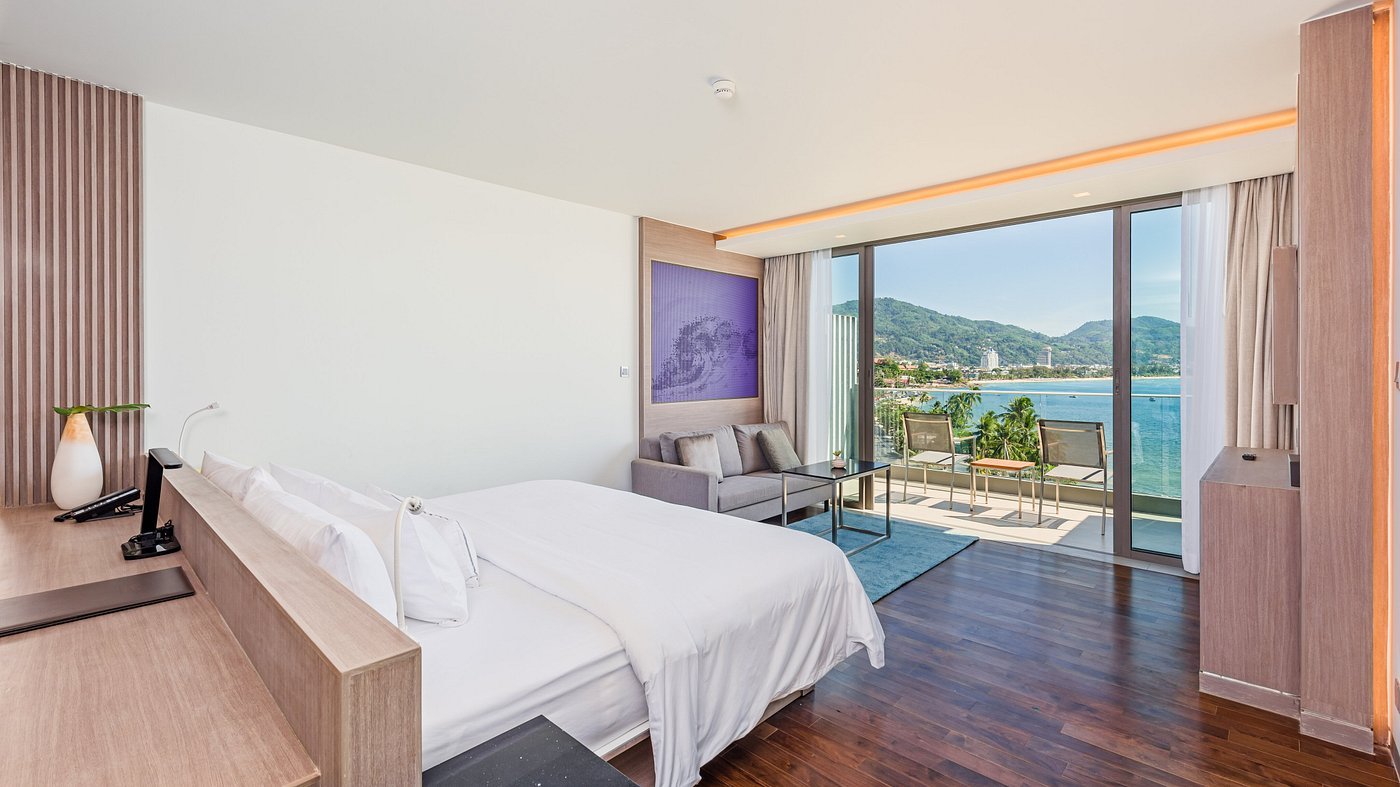 Panoramic Sea-View Suite