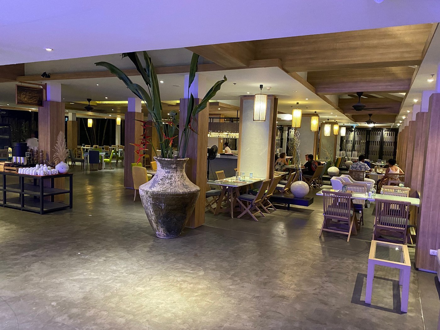 All-Day Restaurant