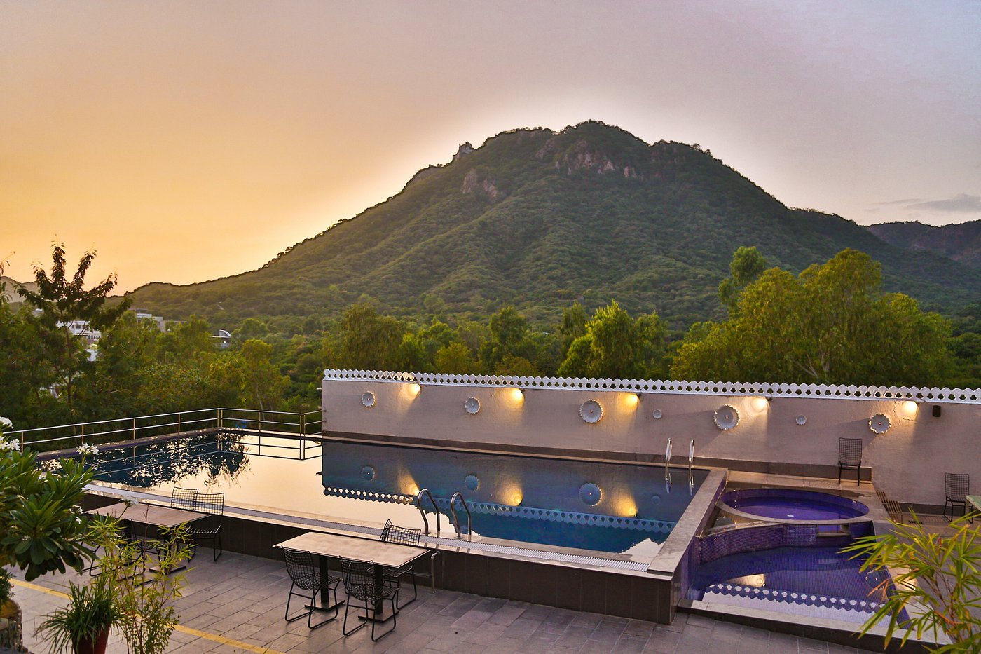 Sunset Pool