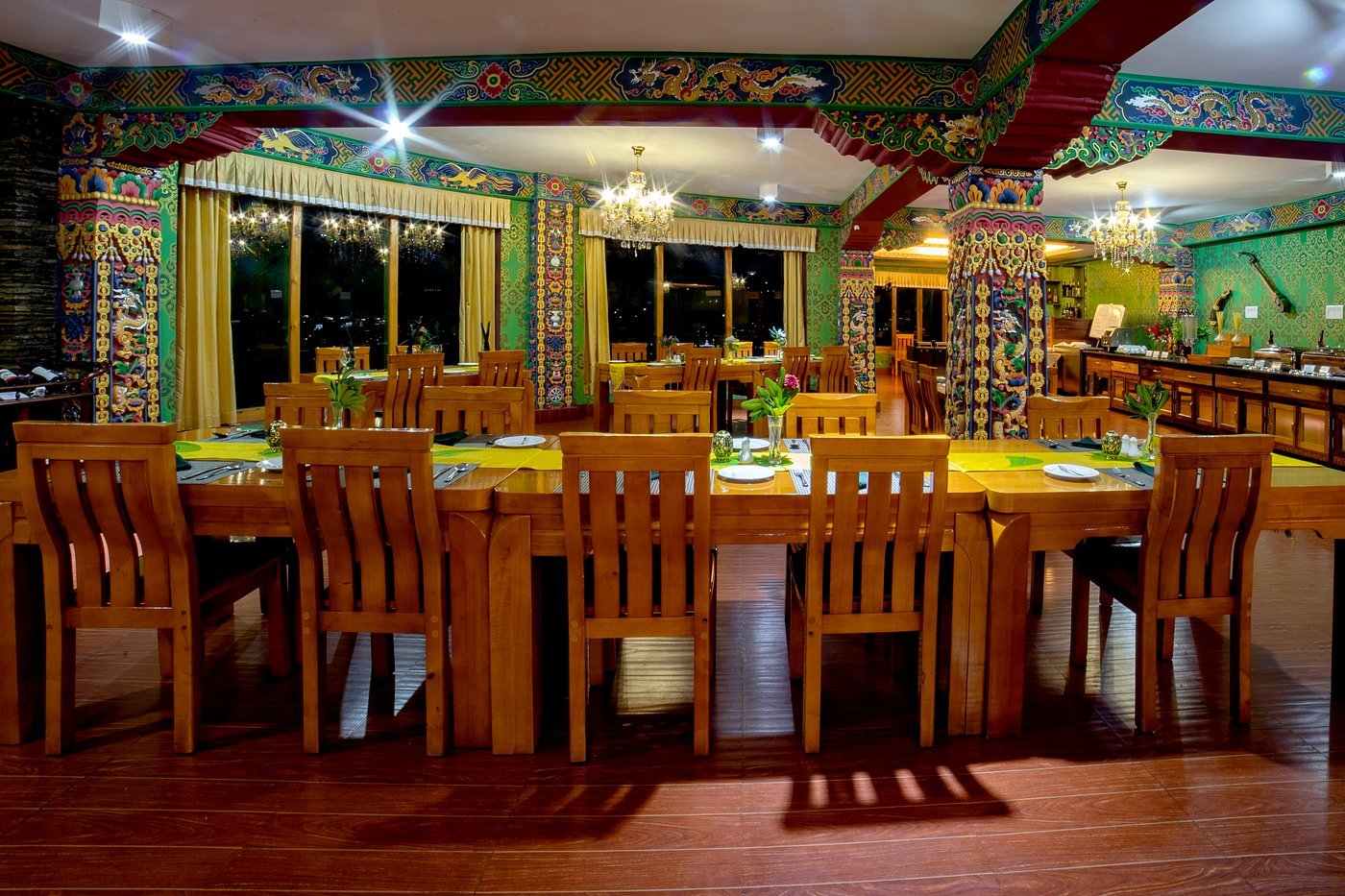 Organic Garden-to-Table Dining Hall