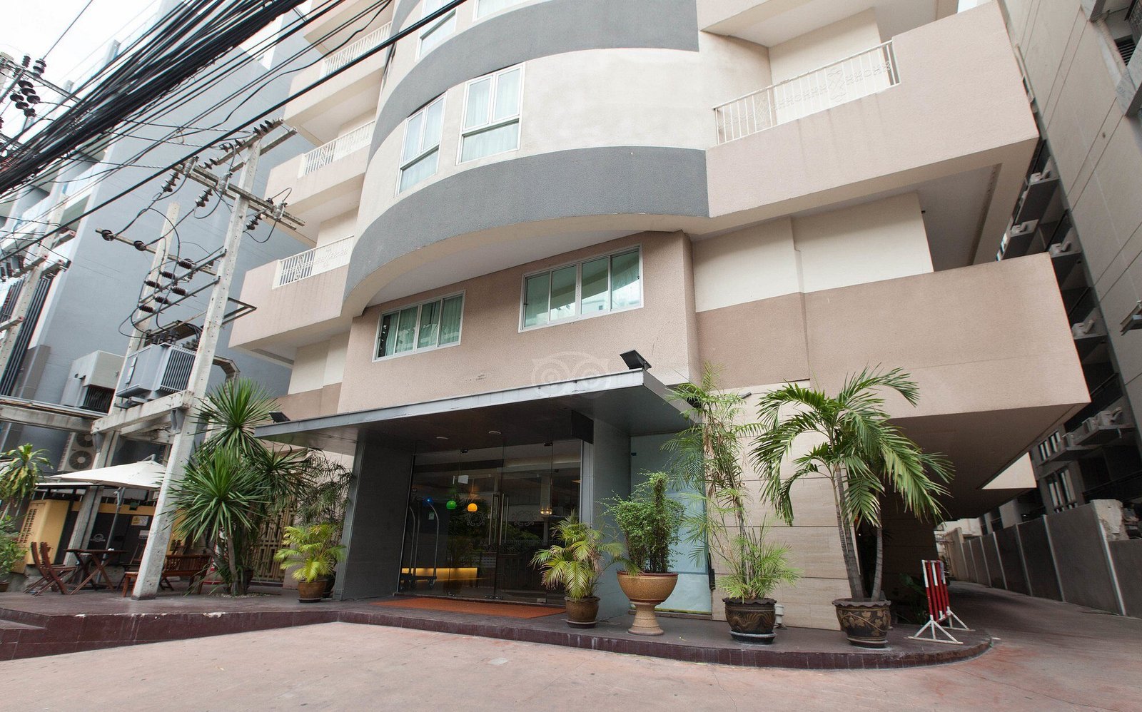 Club Mahindra Mac Boutique Hotel Facade Entrance
