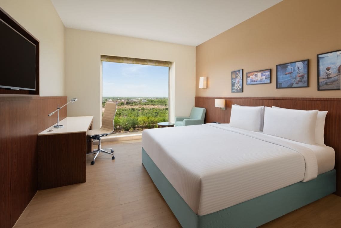 Deluxe King Room