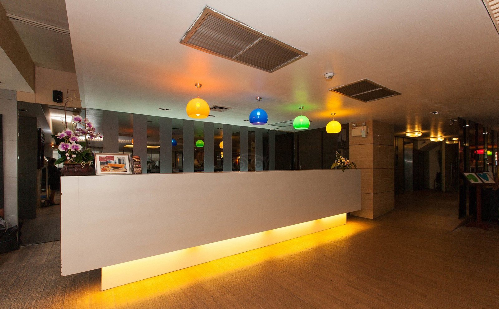 Elegant Front Desk Lobby Reception Desk