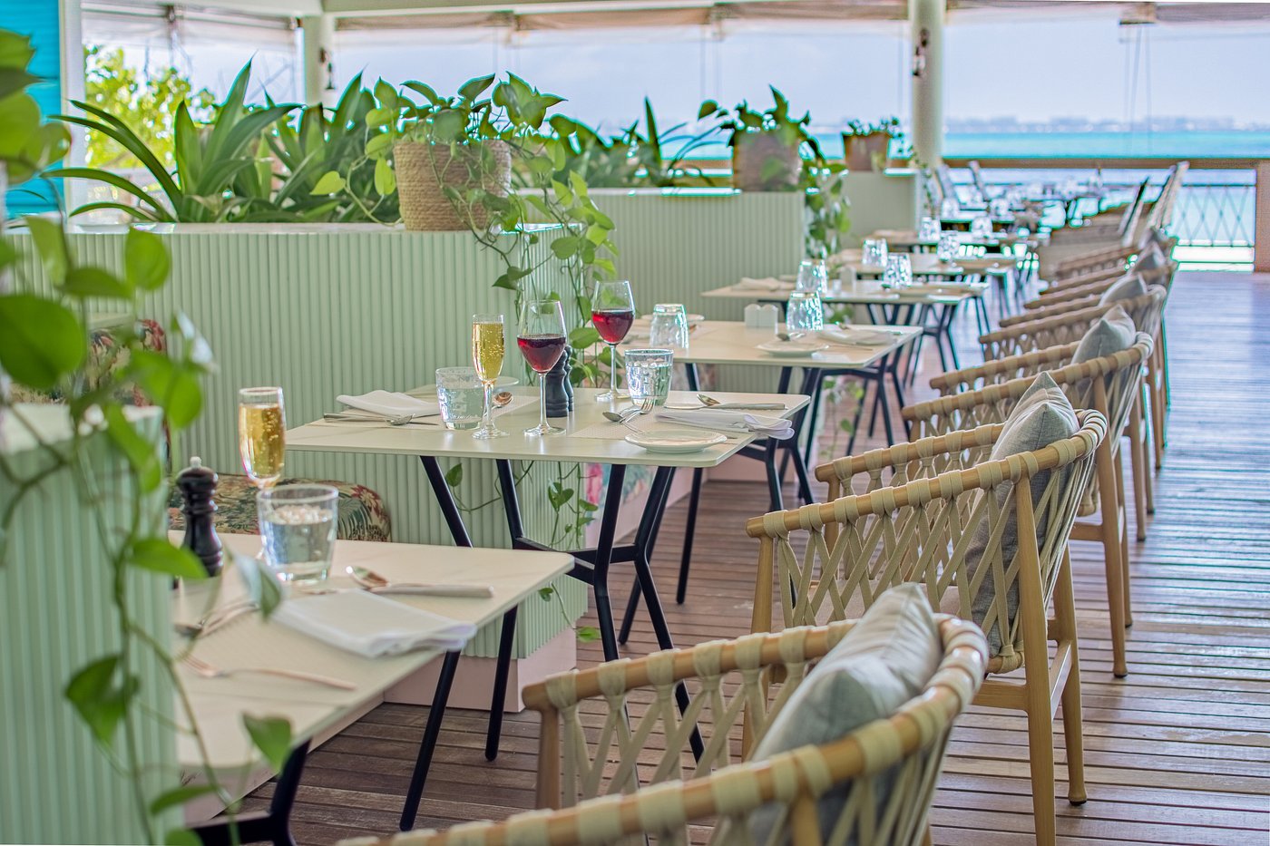 Maaga Signature Beach Dining Experience