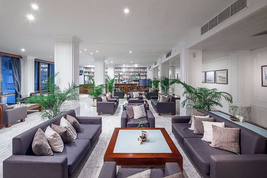 Historic Colonial Lobby and Interior