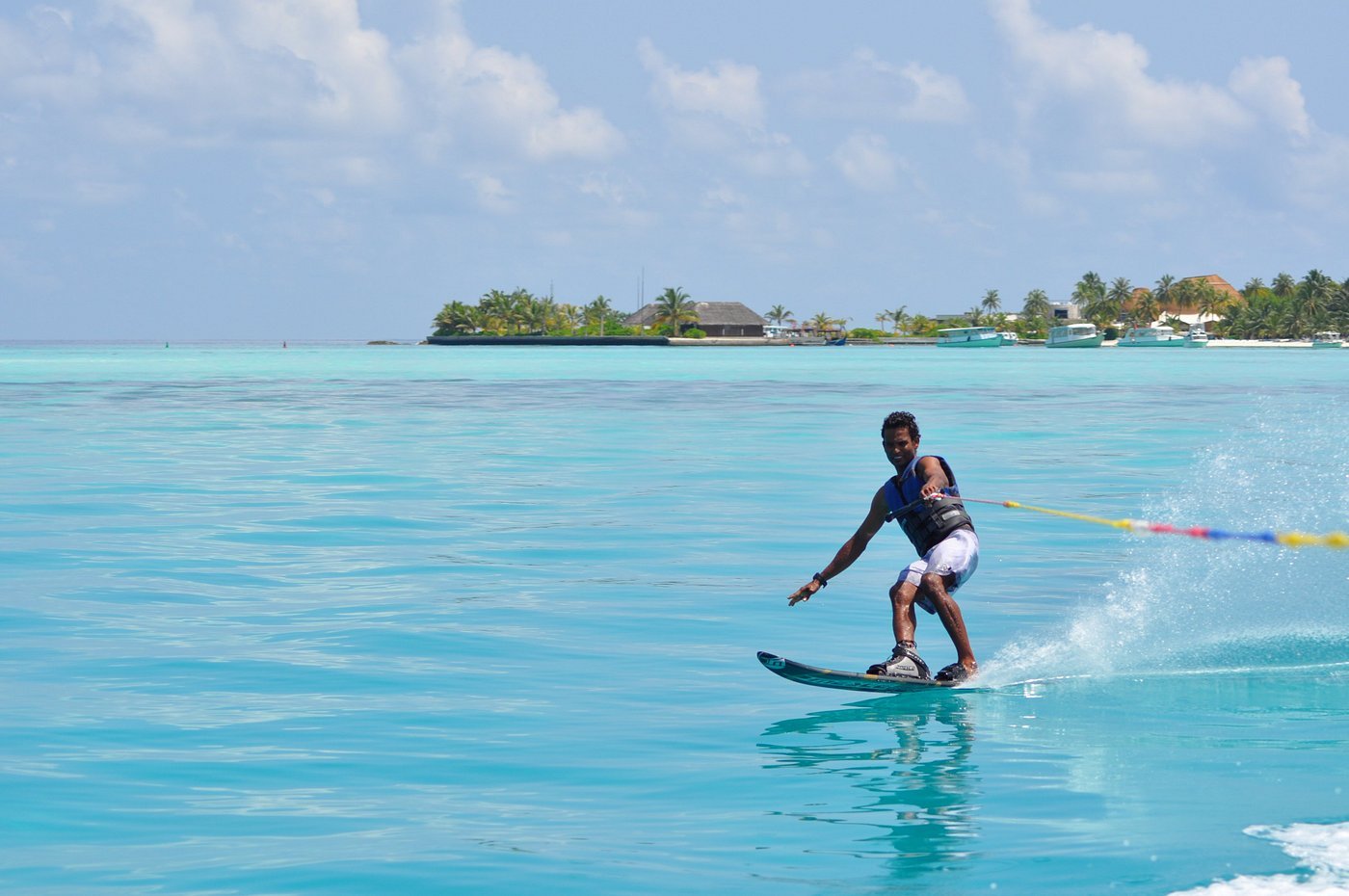 World Class Surfing at the Iconic Kandooma Right Break
