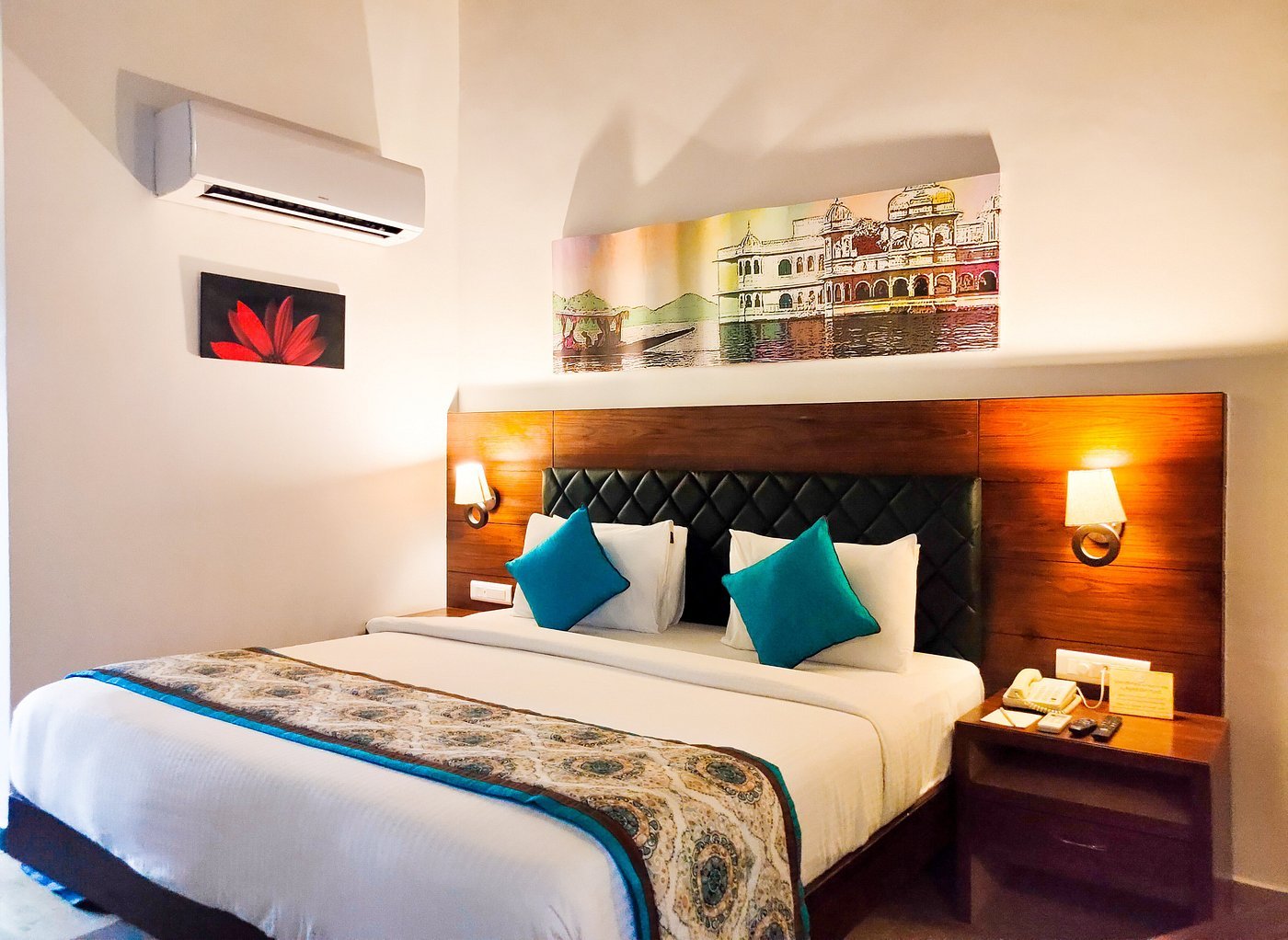 Swiss Chalet Room