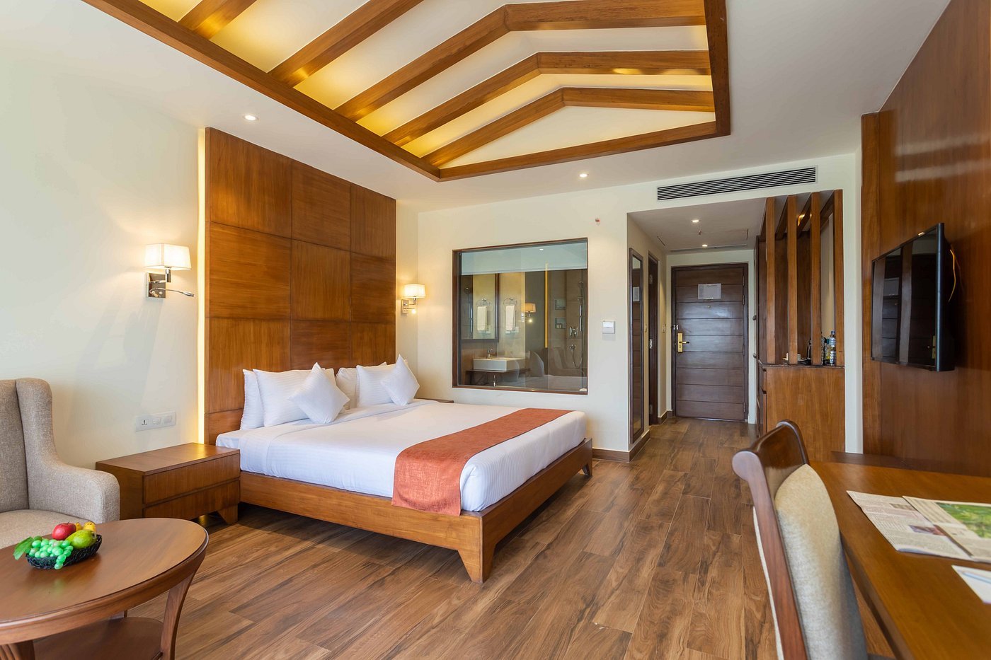 Luxury Safari Suite Bedroom with Nature Accents