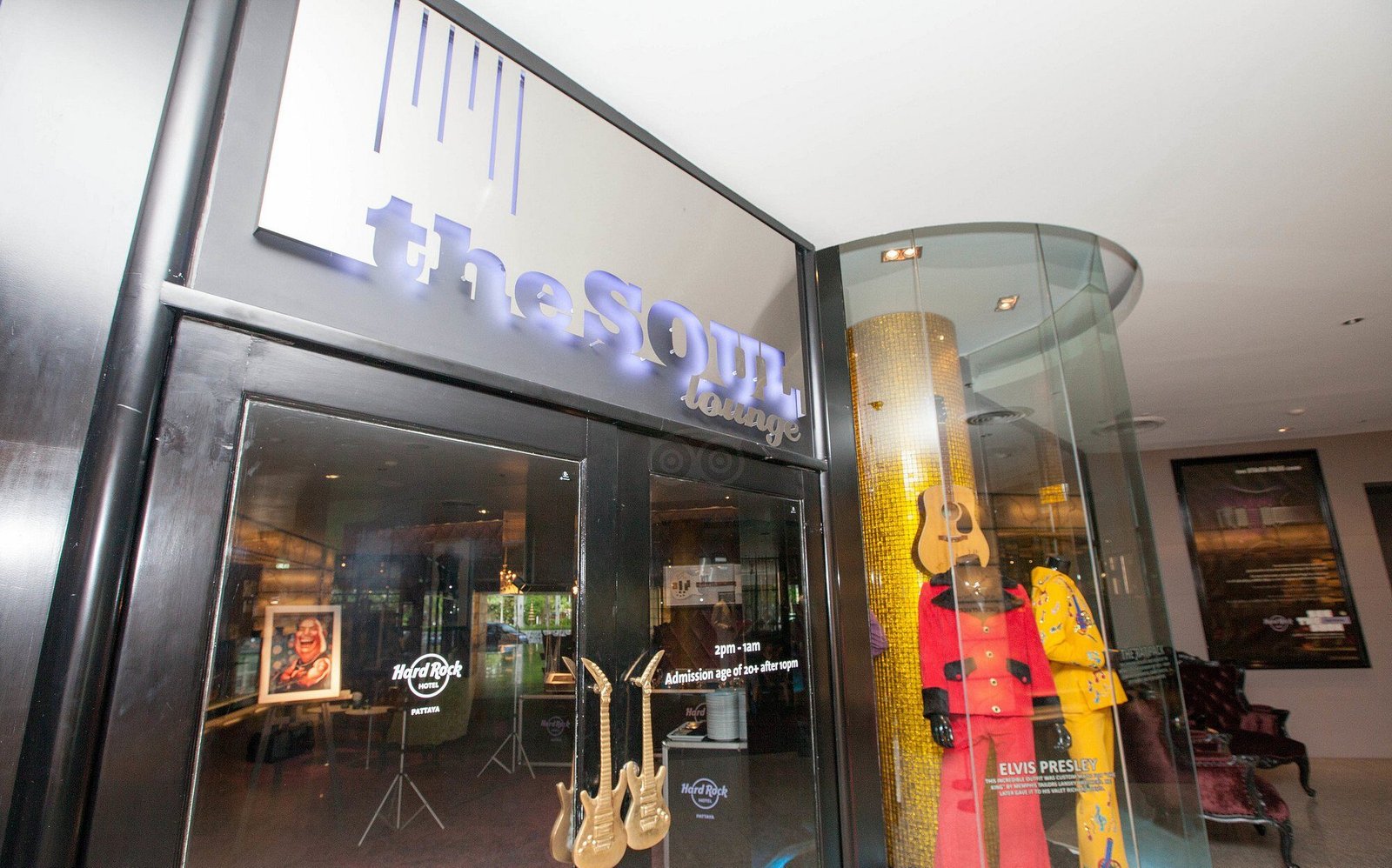 Rock Shop & Memorabilia Lounge