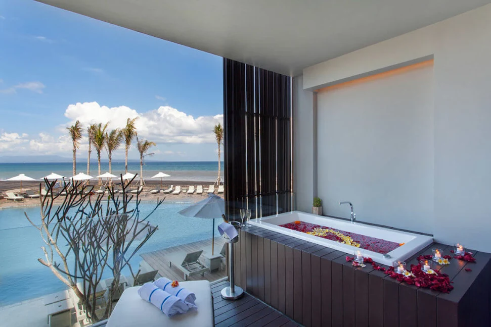 Ocean Front Suite with Private Plunge Pool